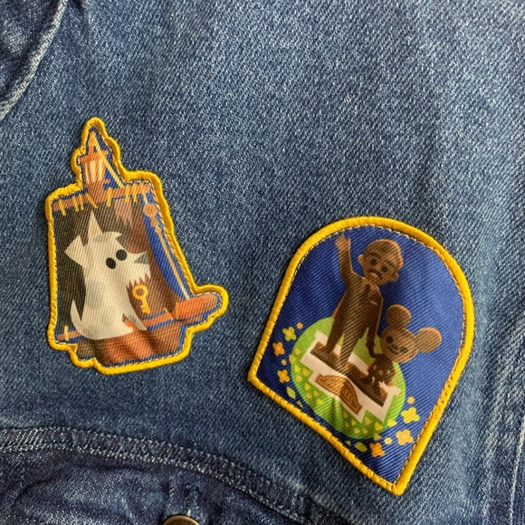 2023 Disney Parks Joey Chou Castle Magic Kingdom Denim Patch Jacket Adult XL NWT - Picture 5 of 11